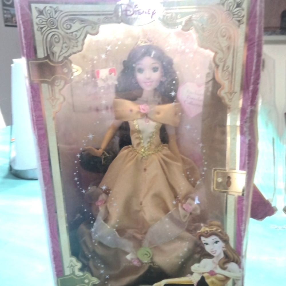 2007 Disney porcelain Belle